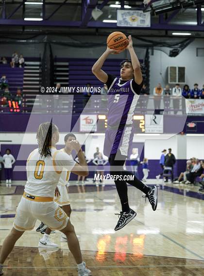 Thumbnail 1 in The Woodlands Christian Academy vs Collinsville (Prairie Farms Holiday Classic) photogallery.