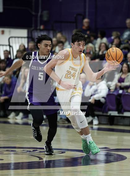 Thumbnail 3 in The Woodlands Christian Academy vs Collinsville (Prairie Farms Holiday Classic) photogallery.