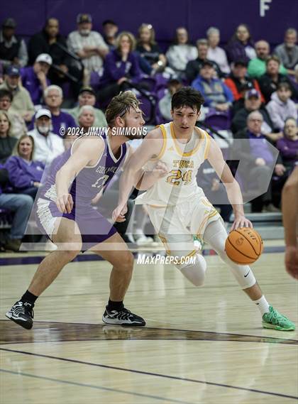 Thumbnail 3 in The Woodlands Christian Academy vs Collinsville (Prairie Farms Holiday Classic) photogallery.