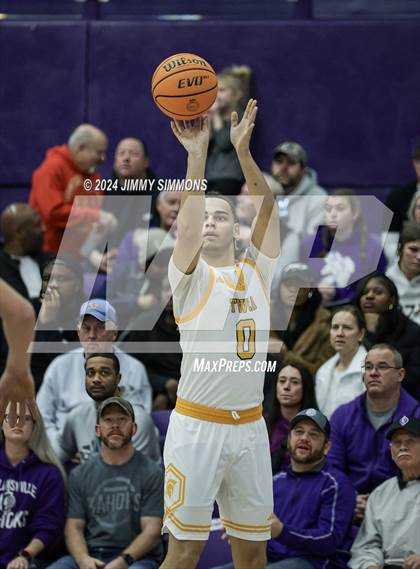 Thumbnail 1 in The Woodlands Christian Academy vs Collinsville (Prairie Farms Holiday Classic) photogallery.