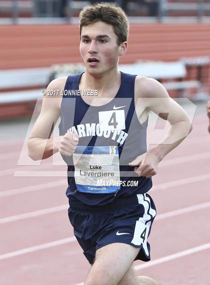 Thumbnail 1 in 50th Annual Loucks Games (Men's 3200 Meter Run) photogallery.