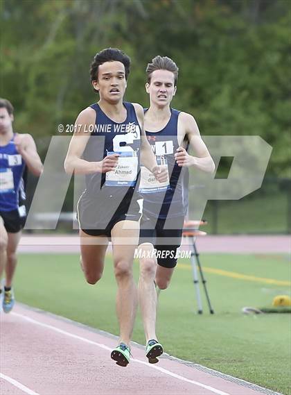 Thumbnail 2 in 50th Annual Loucks Games (Men's 3200 Meter Run) photogallery.