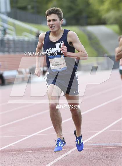 Thumbnail 1 in 50th Annual Loucks Games (Men's 3200 Meter Run) photogallery.