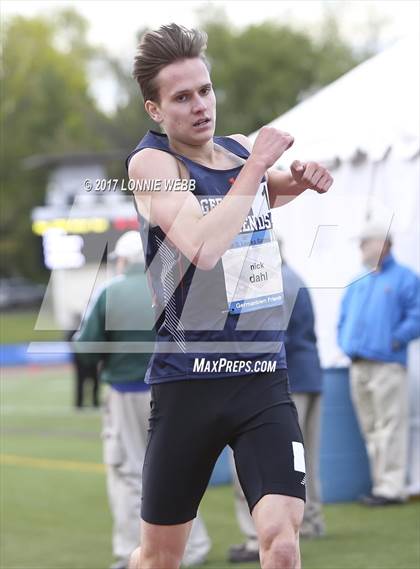Thumbnail 2 in 50th Annual Loucks Games (Men's 3200 Meter Run) photogallery.