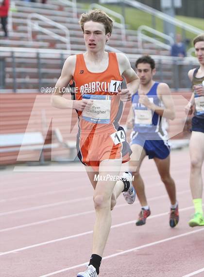 Thumbnail 1 in 50th Annual Loucks Games (Men's 3200 Meter Run) photogallery.
