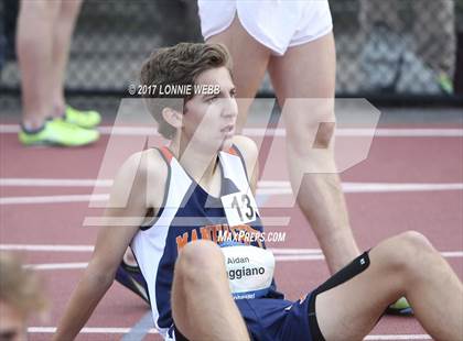 Thumbnail 2 in 50th Annual Loucks Games (Men's 3200 Meter Run) photogallery.
