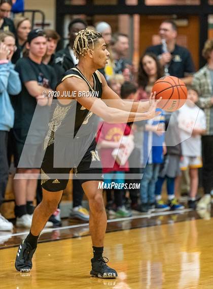 Thumbnail 1 in Noblesville Vs Carmel (IHSAA 4A Sectional Semifinal) photogallery.