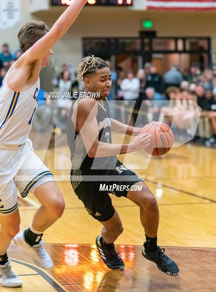 Thumbnail 1 in Noblesville Vs Carmel (IHSAA 4A Sectional Semifinal) photogallery.