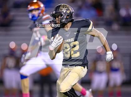 Thumbnail 2 in Conroe vs Grand Oaks photogallery.