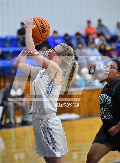 Thumbnail 3 in Cave Springs @ Braggs photogallery.