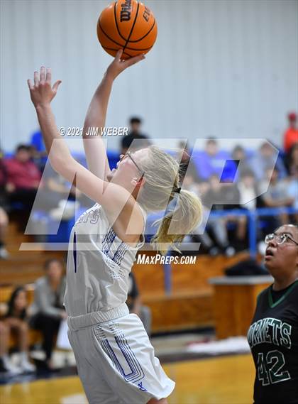 Thumbnail 1 in Cave Springs @ Braggs photogallery.