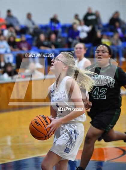 Thumbnail 1 in Cave Springs @ Braggs photogallery.