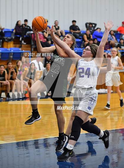 Thumbnail 1 in Cave Springs @ Braggs photogallery.