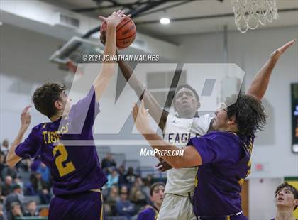 Thumbnail 2 in Live Oak vs Doyle (Livingston Parish Tournament) photogallery.