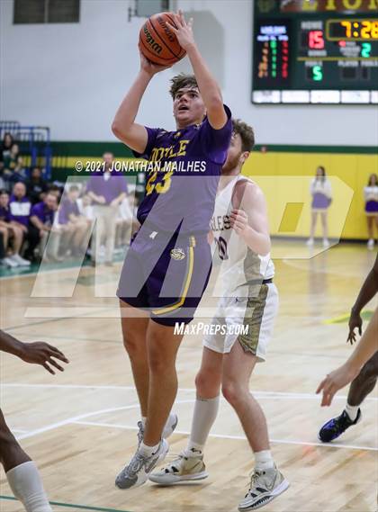 Thumbnail 2 in Live Oak vs Doyle (Livingston Parish Tournament) photogallery.