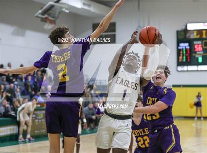 Thumbnail 1 in Live Oak vs Doyle (Livingston Parish Tournament) photogallery.