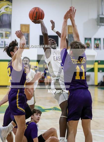 Thumbnail 1 in Live Oak vs Doyle (Livingston Parish Tournament) photogallery.