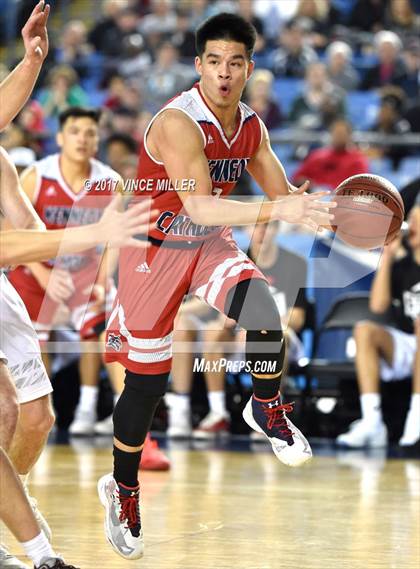 Thumbnail 2 in Union vs. Kennedy Catholic (WIAA 4A Quarterfinal)  photogallery.