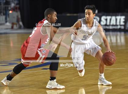 Thumbnail 2 in Union vs. Kennedy Catholic (WIAA 4A Quarterfinal)  photogallery.