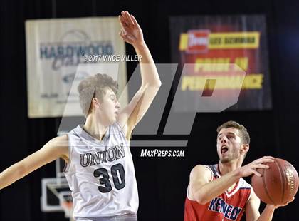 Thumbnail 2 in Union vs. Kennedy Catholic (WIAA 4A Quarterfinal)  photogallery.
