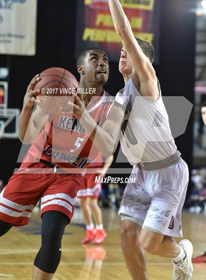 Thumbnail 3 in Union vs. Kennedy Catholic (WIAA 4A Quarterfinal)  photogallery.