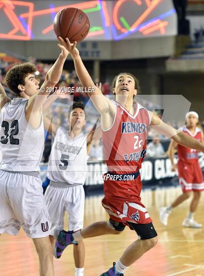 Thumbnail 2 in Union vs. Kennedy Catholic (WIAA 4A Quarterfinal)  photogallery.
