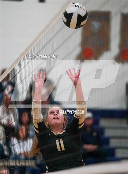 Thumbnail 1 in Lebanon vs. Tri-West Hendricks (IHSAA 3A Sectional Final) photogallery.