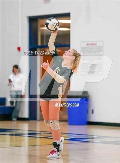 Thumbnail 2 in Lebanon vs. Tri-West Hendricks (IHSAA 3A Sectional Final) photogallery.