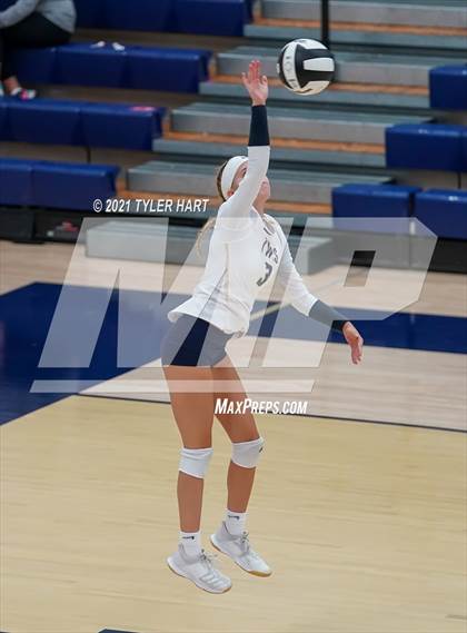 Thumbnail 1 in Lebanon vs. Tri-West Hendricks (IHSAA 3A Sectional Final) photogallery.