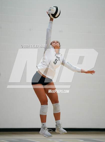 Thumbnail 2 in Lebanon vs. Tri-West Hendricks (IHSAA 3A Sectional Final) photogallery.