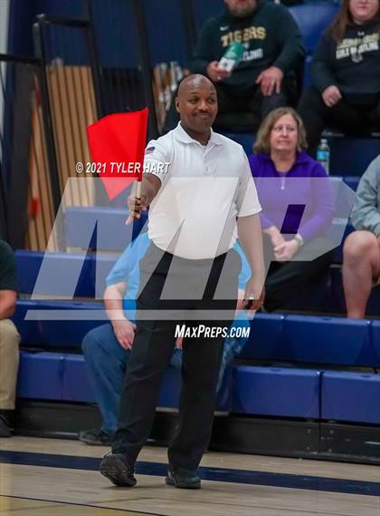 Thumbnail 2 in Lebanon vs. Tri-West Hendricks (IHSAA 3A Sectional Final) photogallery.