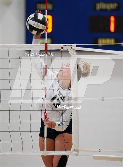 Thumbnail 1 in Lebanon vs. Tri-West Hendricks (IHSAA 3A Sectional Final) photogallery.