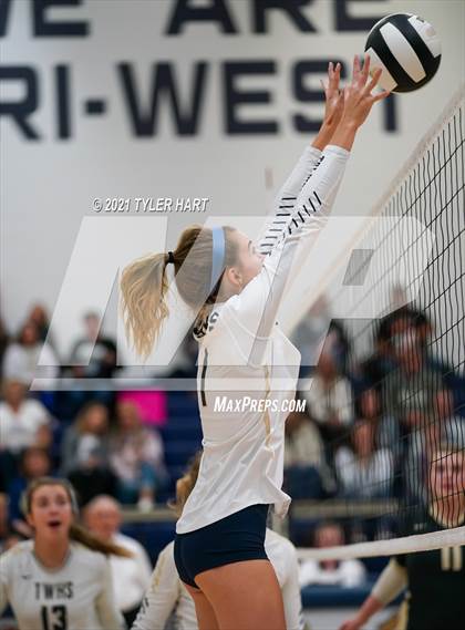 Thumbnail 3 in Lebanon vs. Tri-West Hendricks (IHSAA 3A Sectional Final) photogallery.