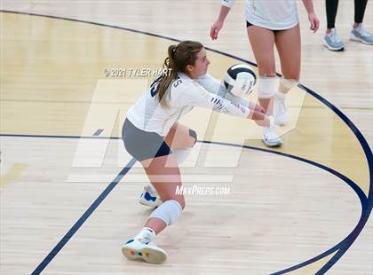 Thumbnail 3 in Lebanon vs. Tri-West Hendricks (IHSAA 3A Sectional Final) photogallery.