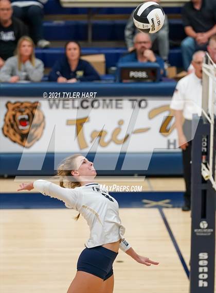 Thumbnail 1 in Lebanon vs. Tri-West Hendricks (IHSAA 3A Sectional Final) photogallery.