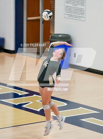 Thumbnail 2 in Lebanon vs. Tri-West Hendricks (IHSAA 3A Sectional Final) photogallery.