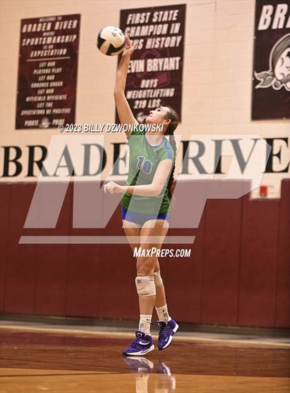 Thumbnail 3 in Bonita Springs @ Braden River (FHSAA 5A Region 3 Quarterfinal) photogallery.