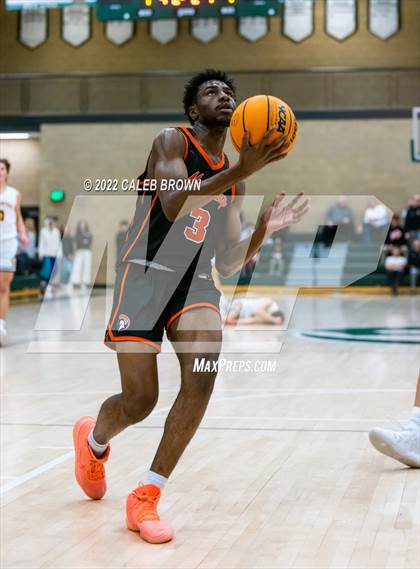Thumbnail 3 in Murray vs. Wasatch (Utah Autism Holiday Classic) photogallery.