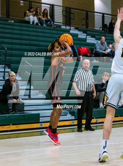 Thumbnail 3 in Murray vs. Wasatch (Utah Autism Holiday Classic) photogallery.