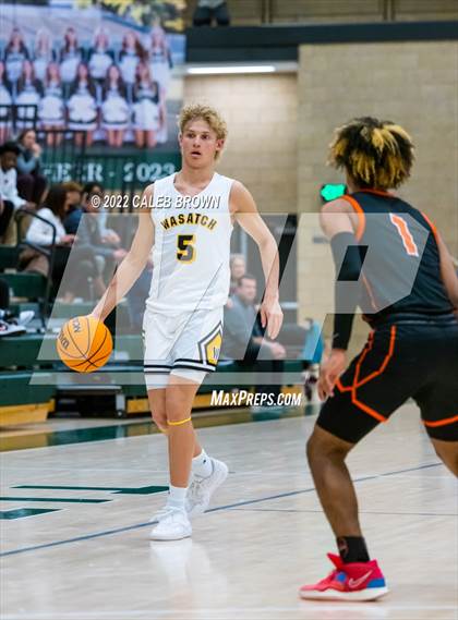 Thumbnail 3 in Murray vs. Wasatch (Utah Autism Holiday Classic) photogallery.