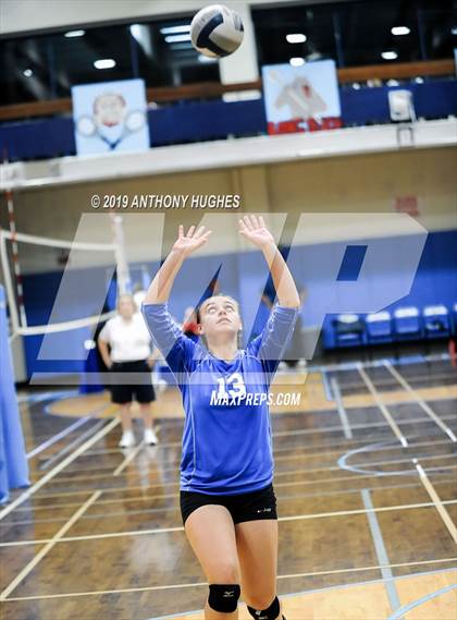 Thumbnail 2 in Kellenberg Memorial vs. Long Beach (Long Beach Invitational) photogallery.