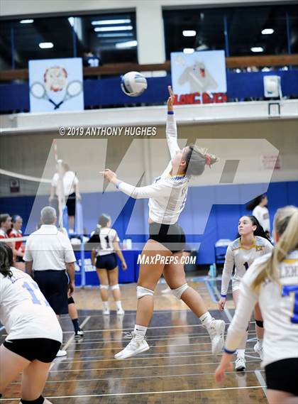 Thumbnail 3 in Kellenberg Memorial vs. Long Beach (Long Beach Invitational) photogallery.