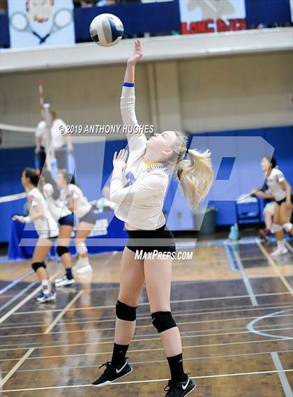 Thumbnail 1 in Kellenberg Memorial vs. Long Beach (Long Beach Invitational) photogallery.