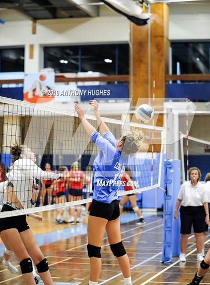 Thumbnail 1 in Kellenberg Memorial vs. Long Beach (Long Beach Invitational) photogallery.