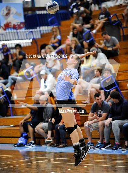 Thumbnail 1 in Kellenberg Memorial vs. Long Beach (Long Beach Invitational) photogallery.