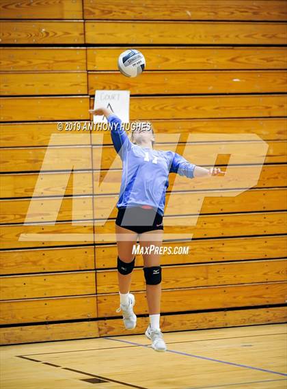 Thumbnail 1 in Kellenberg Memorial vs. Long Beach (Long Beach Invitational) photogallery.