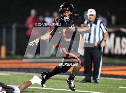 Thumbnail 3 in Bergen Catholic @ Washington photogallery.