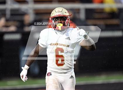Thumbnail 2 in Bergen Catholic @ Washington photogallery.