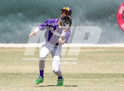 Thumbnail 2 in Ridgeview @ Kerman (CIF D3 Central Section Championship photogallery.