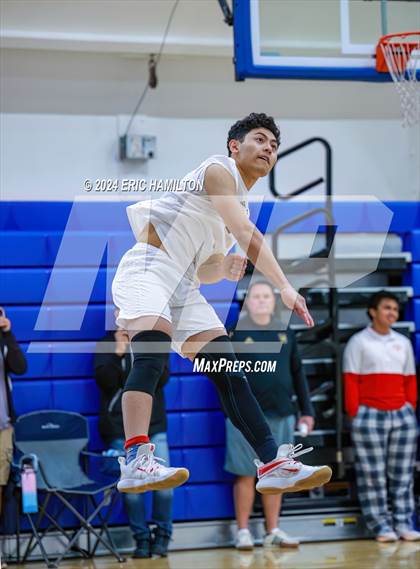 Thumbnail 3 in Culver City vs. Bishop Alemany (Culver City Invitational) photogallery.
